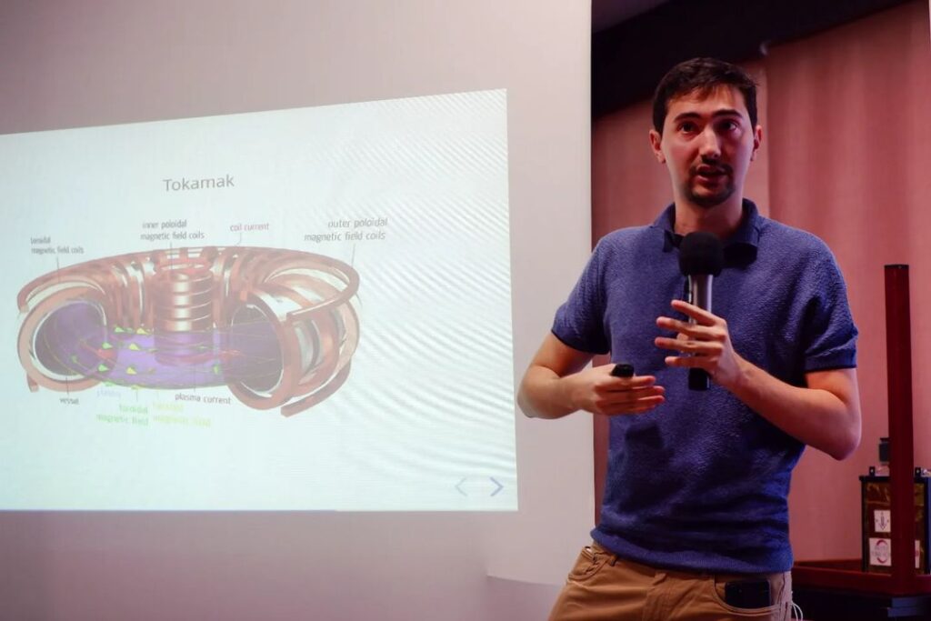 Tokamak presentation